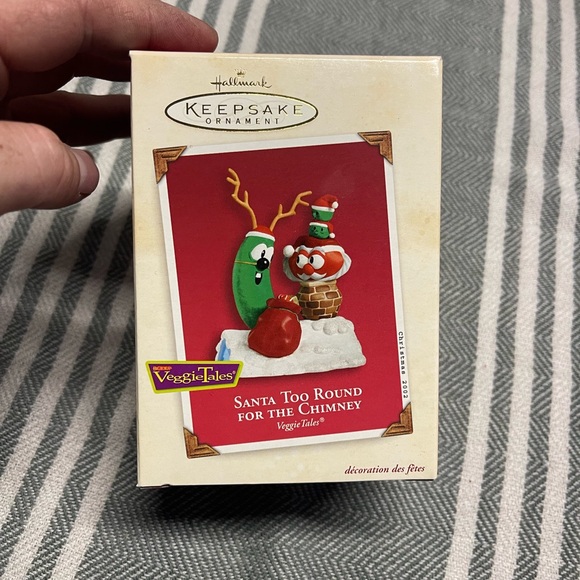 Hallmark VeggieTales Santa Ornament - Red and Green - Picture 1 of 3